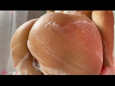 ❤️ Brunette o ipholla litho tsa botona kapa botšehali ho li khotsofatsa Pussy e nang le Vibrator ho ea ho Intense Orgasm in Shower Lintho tsa bootsoa tsa boleng ho st.nomescriativos.top